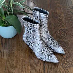 Faux Snakeskin Boots | 10M